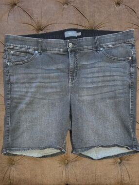 Bombshell Bermuda Shorts Super Soft Black Wash
